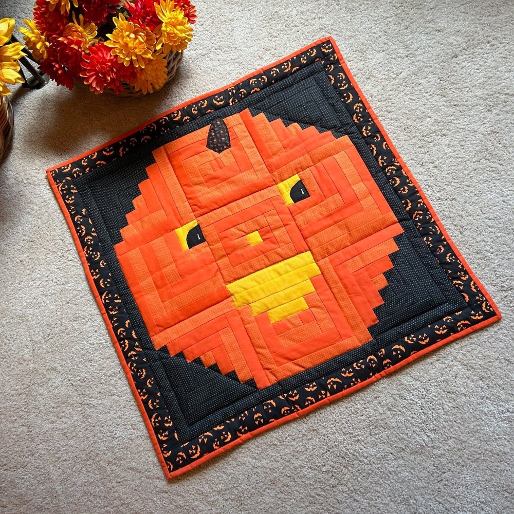 Patchwork Halloween Jack-O-Lantern Wall Hanging - Picture 14 of 15